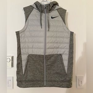 Nike Insulated Hooded Vest, men’s small